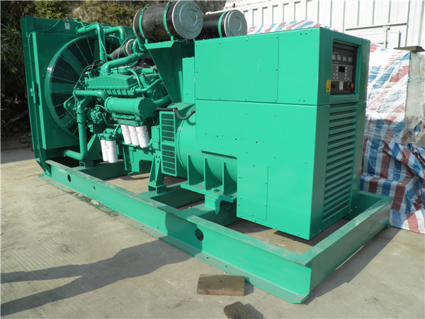 遂川出租发电机 发电机组厂家：柴油发电机组的控制屏的作用是什么？